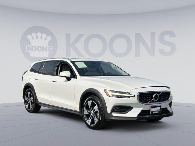 used 2020 Volvo V60 Cross Country car, priced at $27,300