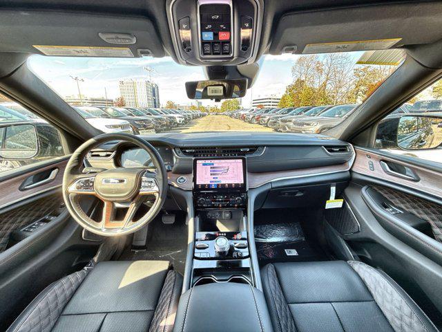 new 2025 Jeep Grand Cherokee car, priced at $56,282