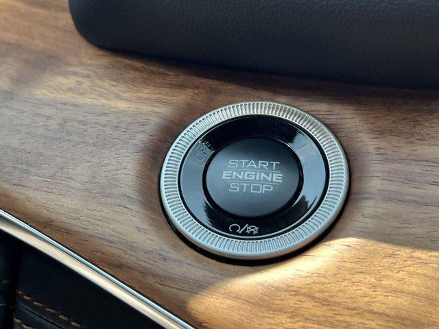 new 2025 Jeep Grand Cherokee car, priced at $56,781
