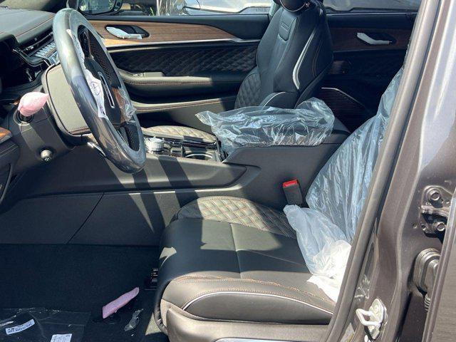 new 2025 Jeep Grand Cherokee car, priced at $56,781