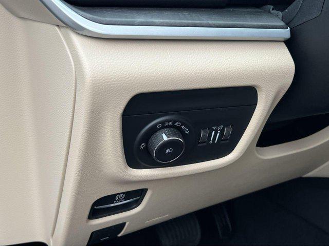 new 2025 Jeep Grand Cherokee L car, priced at $45,957