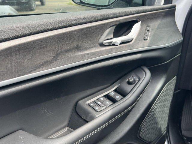 new 2025 Jeep Grand Cherokee car, priced at $42,859