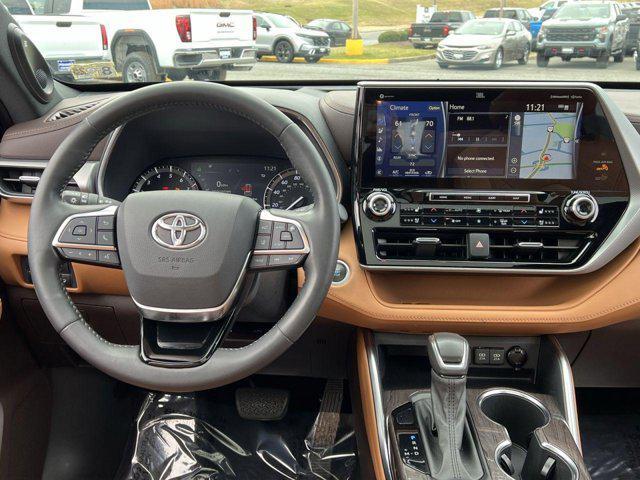 used 2021 Toyota Highlander car, priced at $35,000