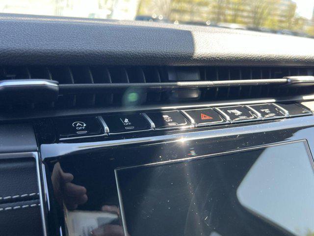 new 2025 Jeep Grand Cherokee car, priced at $38,182