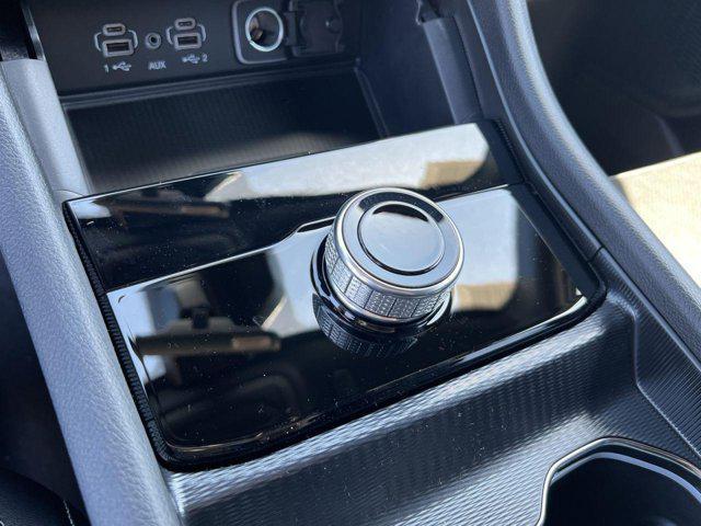 new 2025 Jeep Grand Cherokee car, priced at $38,182