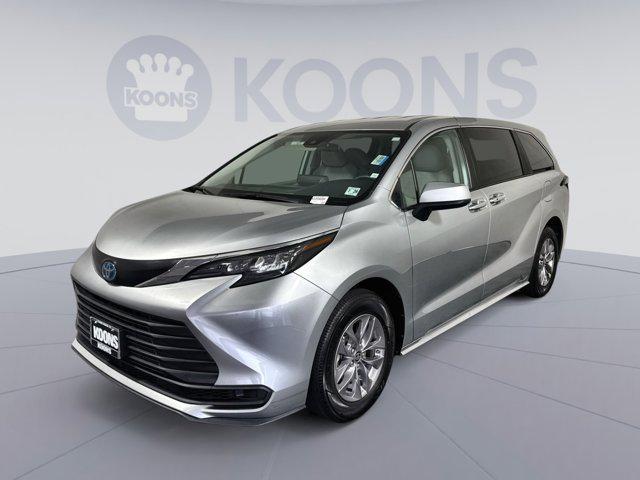 used 2024 Toyota Sienna car, priced at $35,500