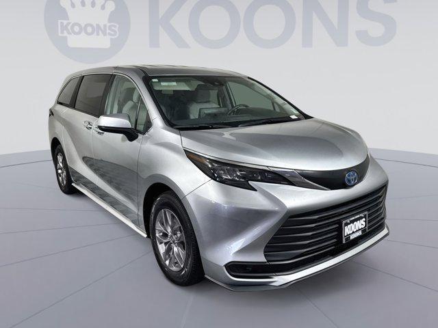 used 2024 Toyota Sienna car, priced at $35,500