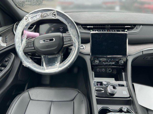 new 2025 Jeep Grand Cherokee L car, priced at $44,927