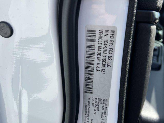 new 2025 Jeep Grand Cherokee car, priced at $37,446