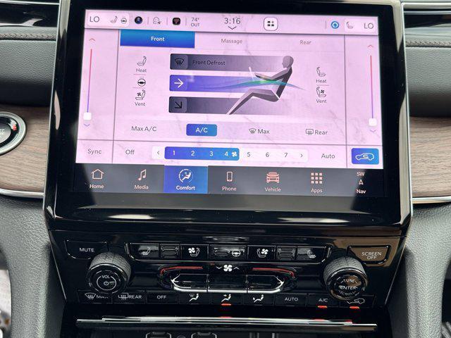 new 2025 Jeep Grand Cherokee car, priced at $54,395