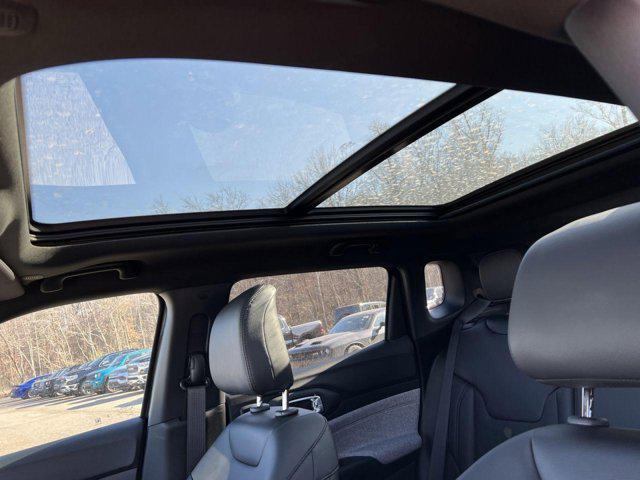 new 2023 Jeep Compass car, priced at $29,639