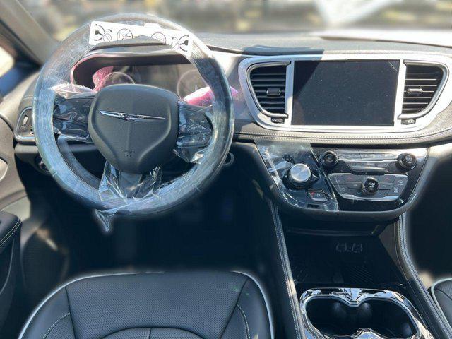 new 2025 Chrysler Pacifica car, priced at $45,979