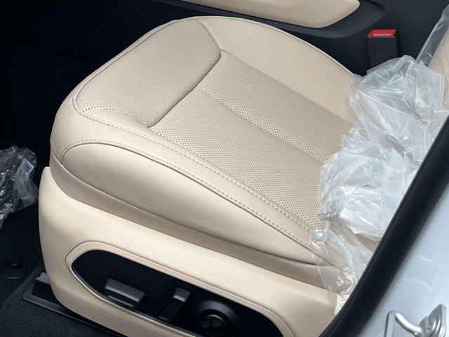 new 2025 Jeep Grand Cherokee L car, priced at $45,421