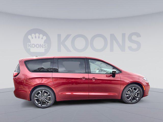 new 2026 Chrysler Pacifica car, priced at $43,034