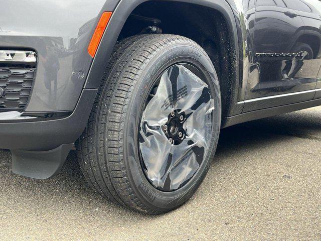 new 2025 Jeep Grand Cherokee L car, priced at $45,957