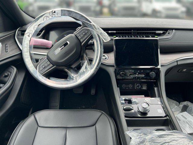 new 2025 Jeep Grand Cherokee L car, priced at $45,957