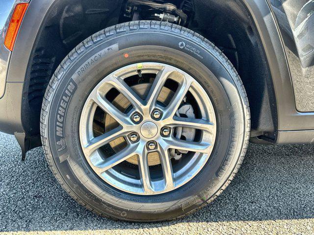new 2025 Jeep Grand Cherokee car, priced at $37,506