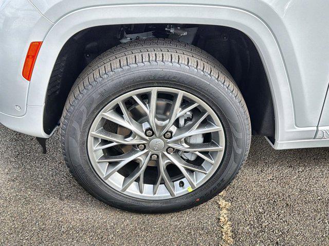 new 2025 Jeep Grand Cherokee car, priced at $53,567