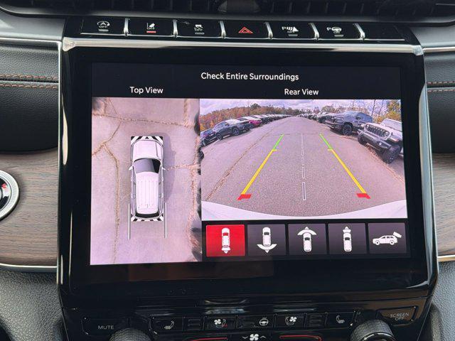 new 2025 Jeep Grand Cherokee car, priced at $53,567