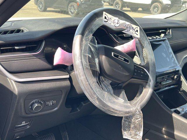 new 2025 Jeep Grand Cherokee car, priced at $34,586