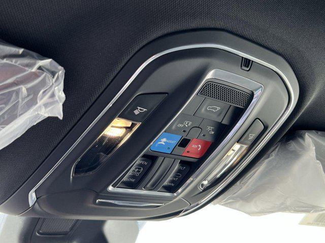 new 2025 Jeep Grand Cherokee car, priced at $34,586