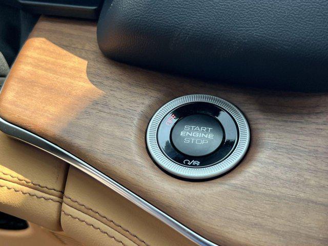 new 2025 Jeep Grand Cherokee car, priced at $57,500