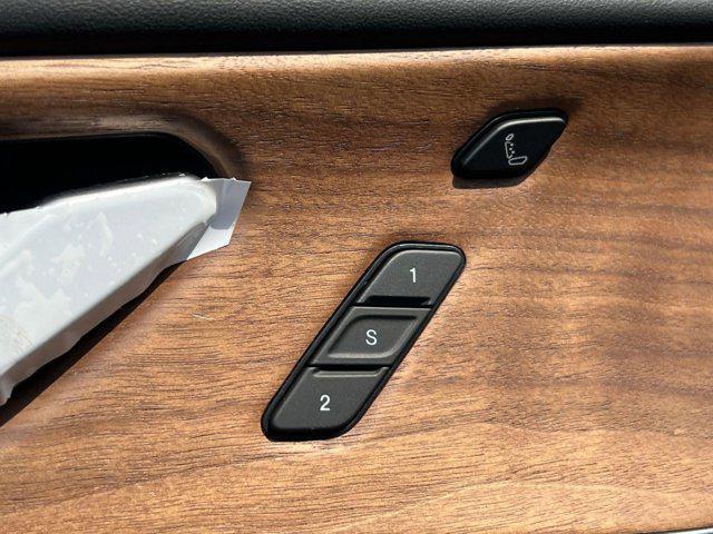 new 2025 Jeep Grand Cherokee car, priced at $57,500
