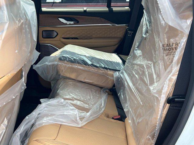new 2025 Jeep Grand Cherokee car, priced at $57,500