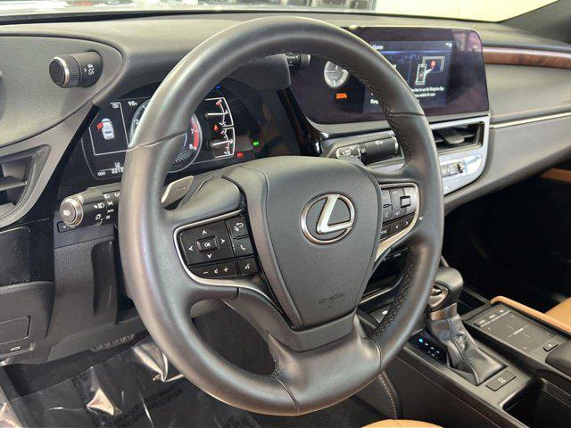 used 2022 Lexus ES 350 car, priced at $30,500