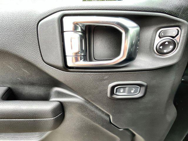 new 2025 Jeep Wrangler car, priced at $48,123
