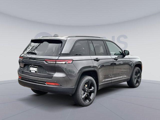 new 2025 Jeep Grand Cherokee car, priced at $45,693