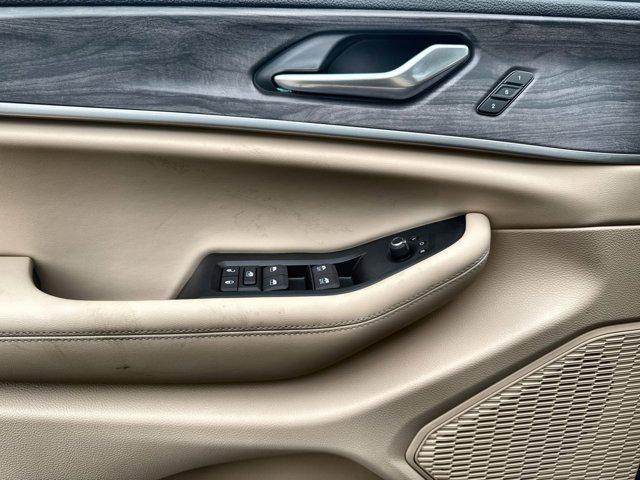 new 2025 Jeep Grand Cherokee car, priced at $45,693