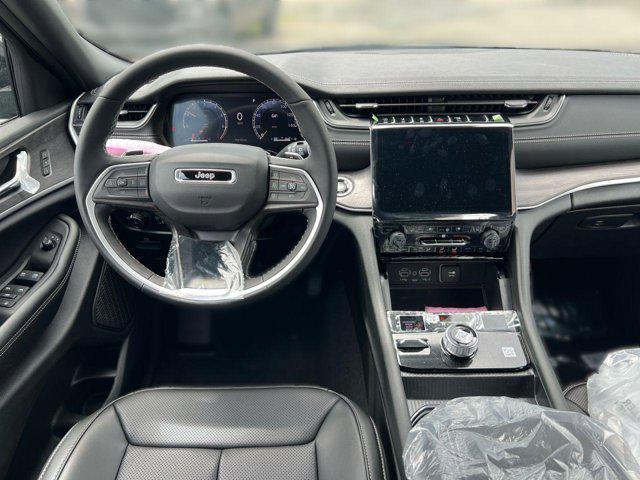 new 2025 Jeep Grand Cherokee car, priced at $44,516