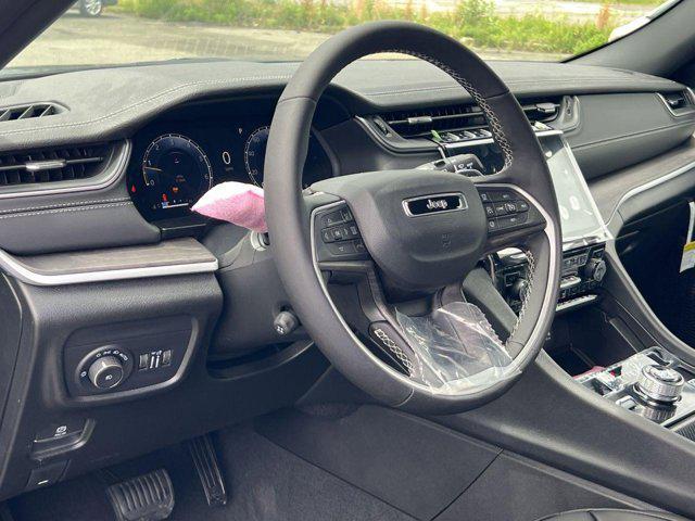 new 2025 Jeep Grand Cherokee car, priced at $44,516