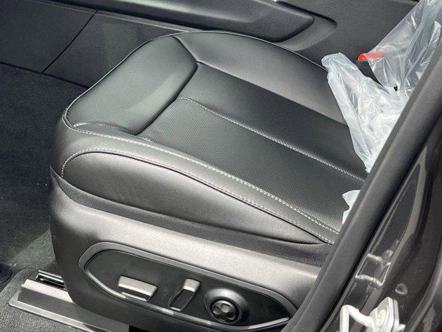 new 2025 Jeep Grand Cherokee car, priced at $44,516
