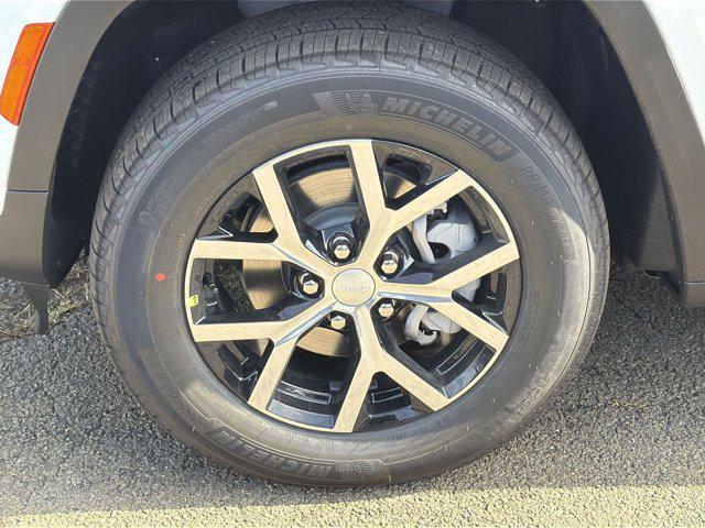 new 2025 Jeep Grand Cherokee car, priced at $42,834