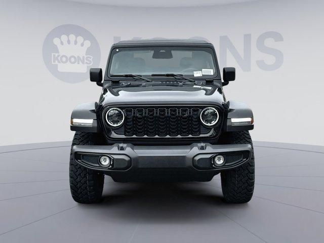 new 2025 Jeep Wrangler car, priced at $36,458