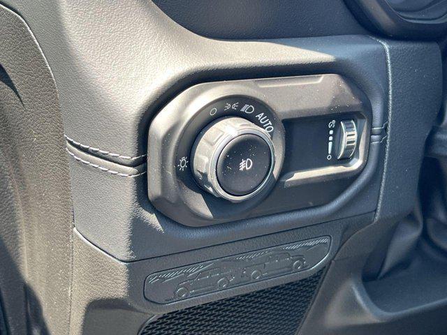 new 2025 Jeep Wrangler car, priced at $47,310