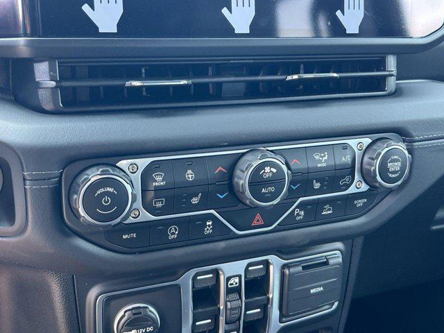new 2025 Jeep Wrangler car, priced at $47,310