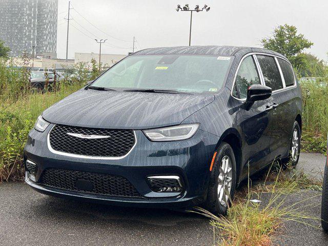 new 2024 Chrysler Pacifica car, priced at $38,915