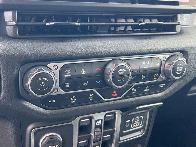 new 2025 Jeep Wrangler car, priced at $45,033
