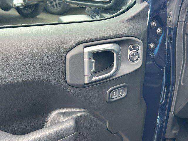 new 2025 Jeep Wrangler car, priced at $45,033