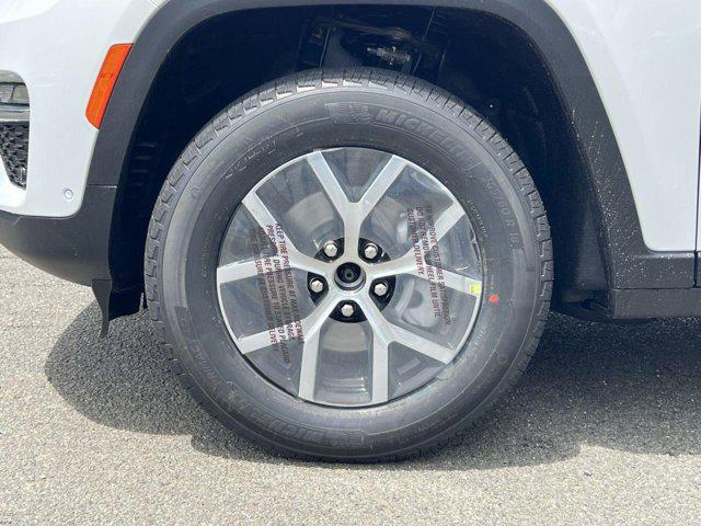 new 2025 Jeep Grand Cherokee car, priced at $41,527
