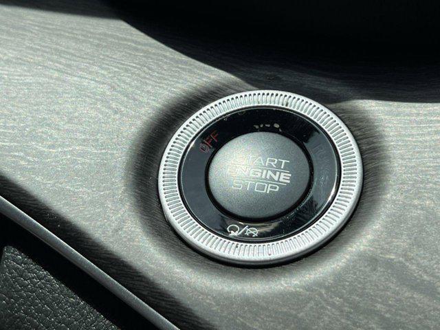 new 2025 Jeep Grand Cherokee car, priced at $42,063