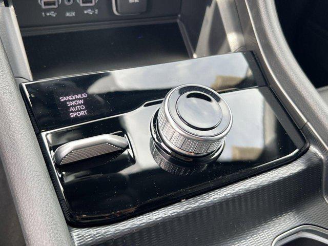 new 2025 Jeep Grand Cherokee car, priced at $42,063