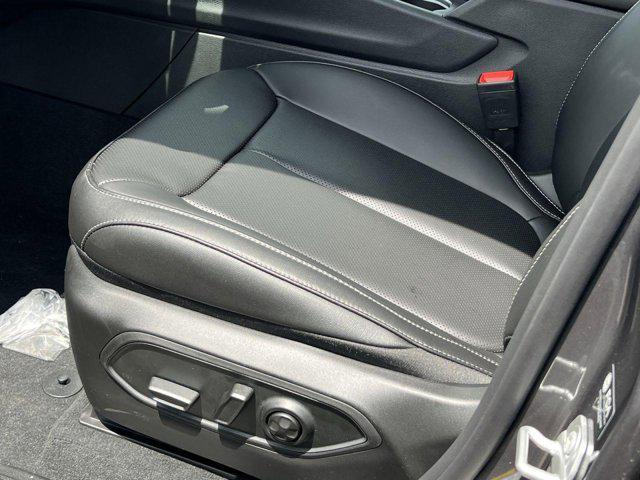 new 2025 Jeep Grand Cherokee car, priced at $42,063