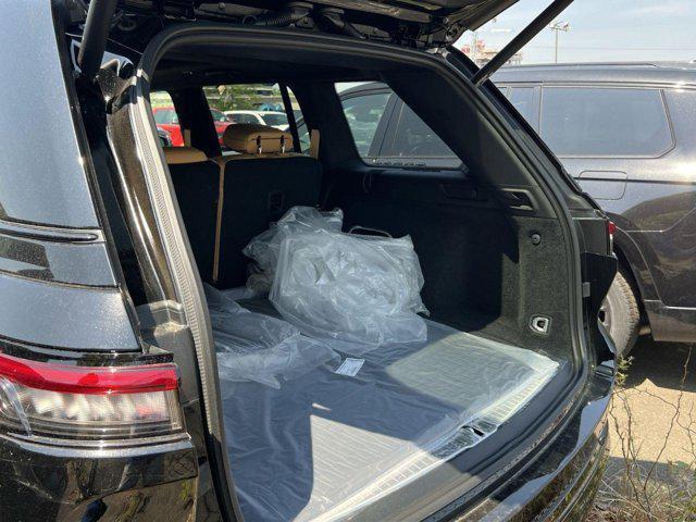 new 2025 Jeep Grand Cherokee car, priced at $59,136