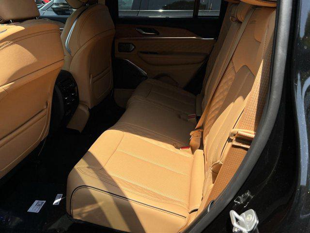 new 2025 Jeep Grand Cherokee car, priced at $59,136