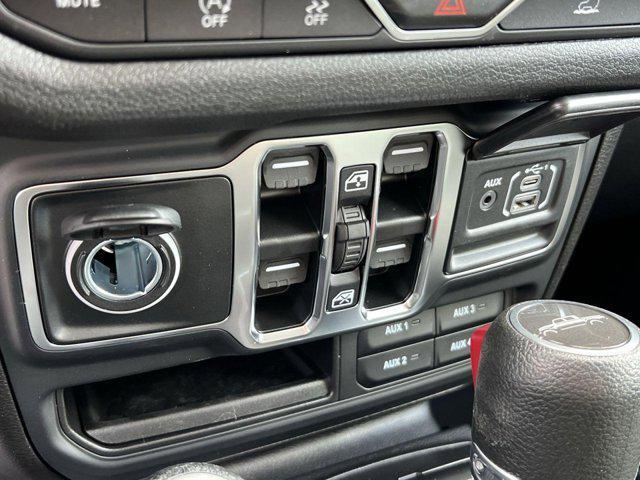 new 2025 Jeep Gladiator car, priced at $46,884