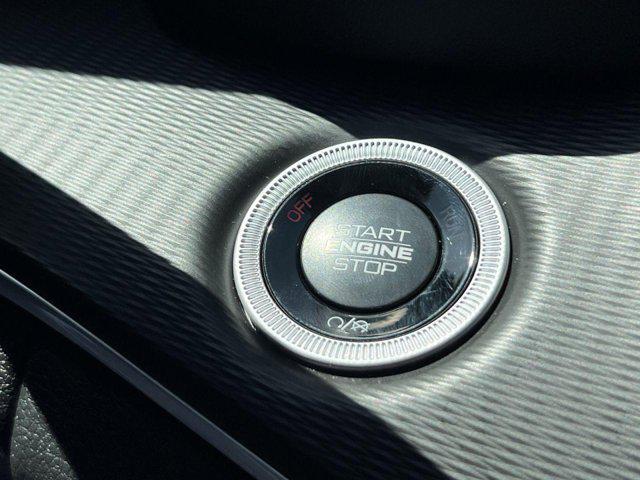 new 2025 Jeep Grand Cherokee car, priced at $38,182